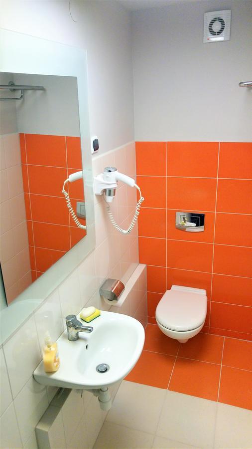 Hostel Kwadrans Gliwice Exterior photo